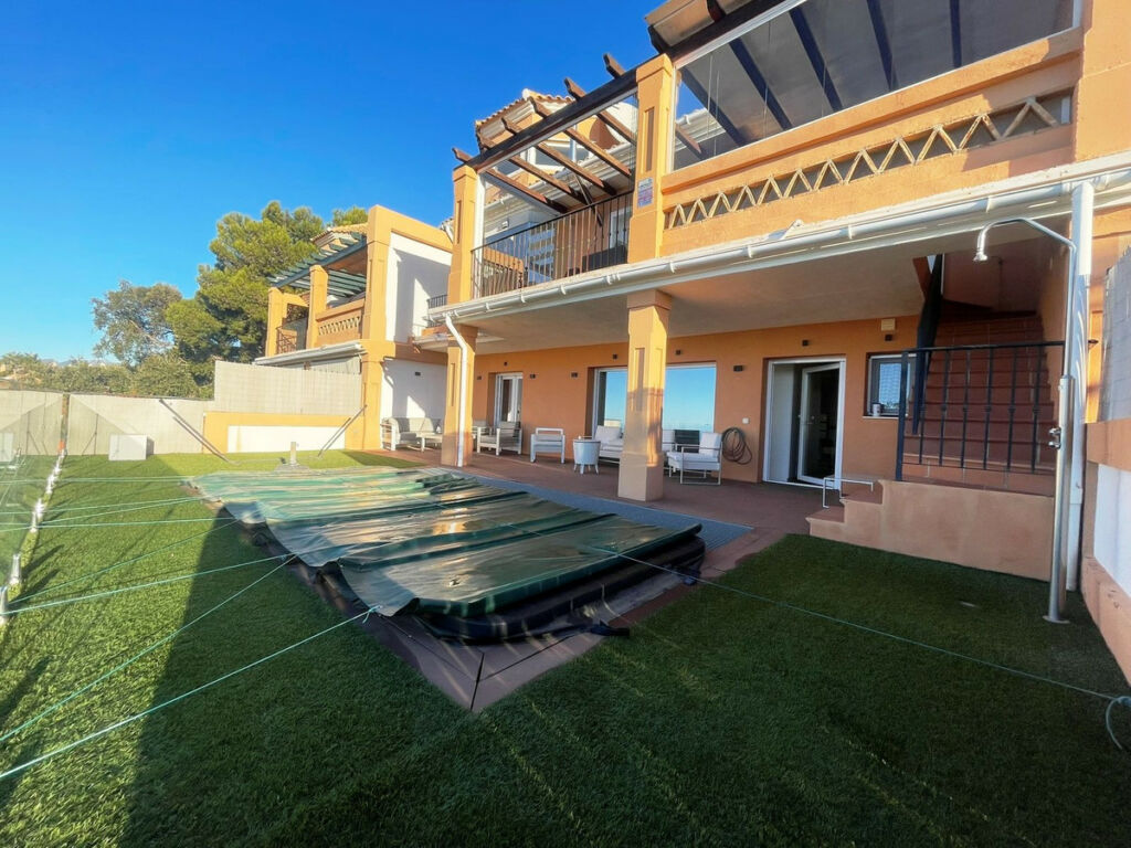 Townhouse La Mairena Málaga - image 13