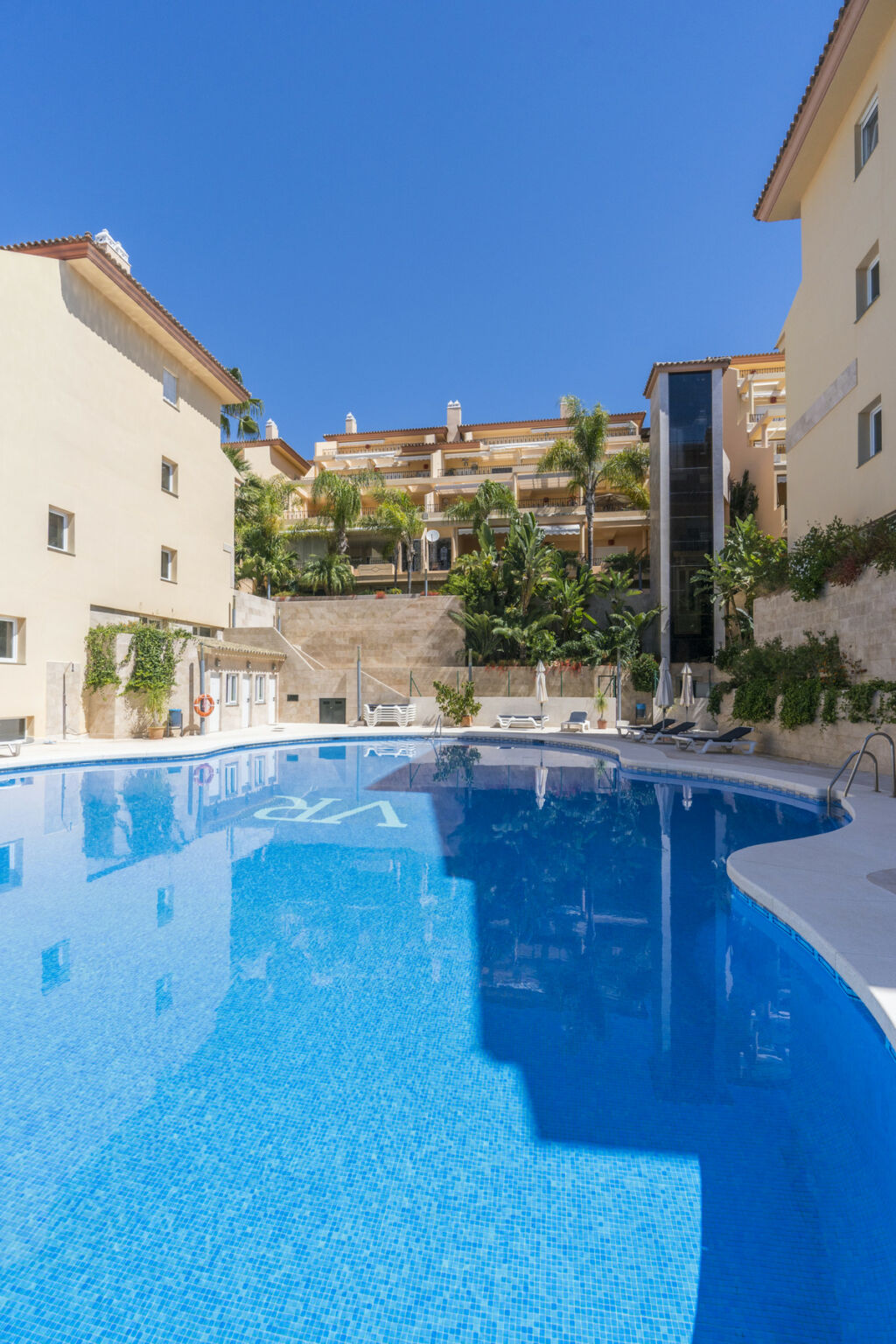 Ground Floor Apartment Nueva Andalucía Málaga - image 4
