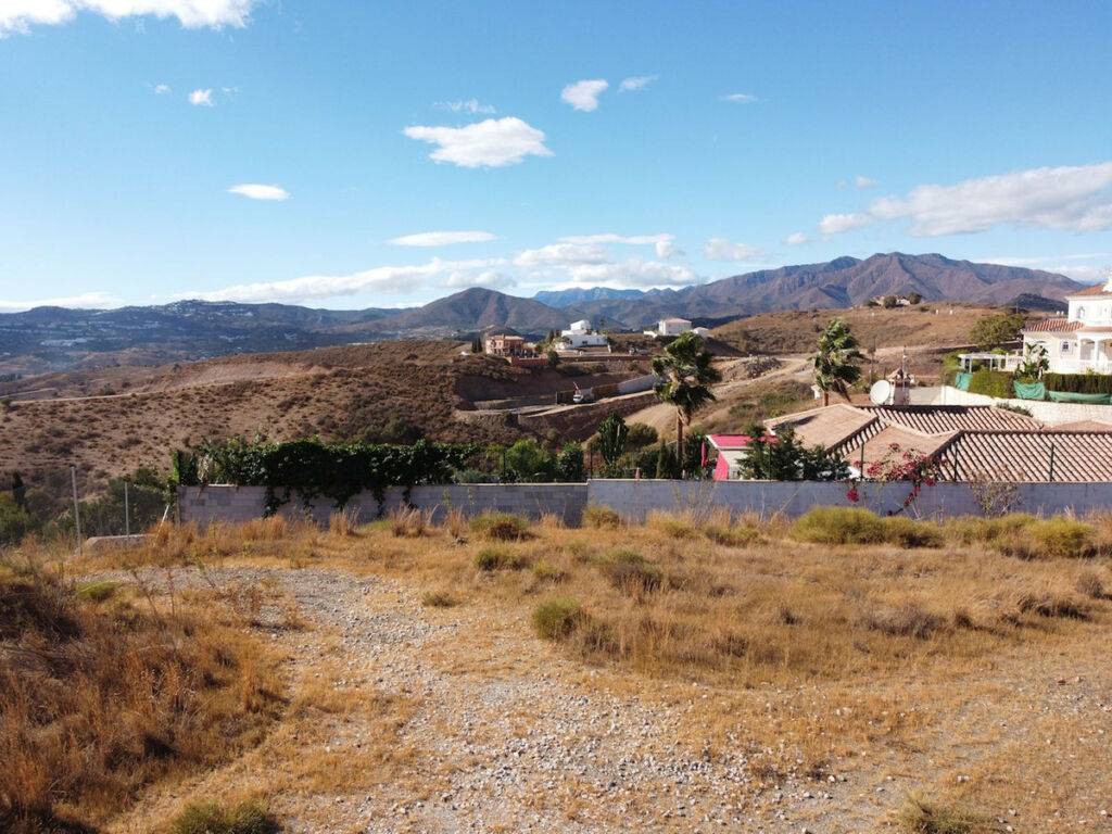 Residential Plot Mijas Golf Málaga - image 3