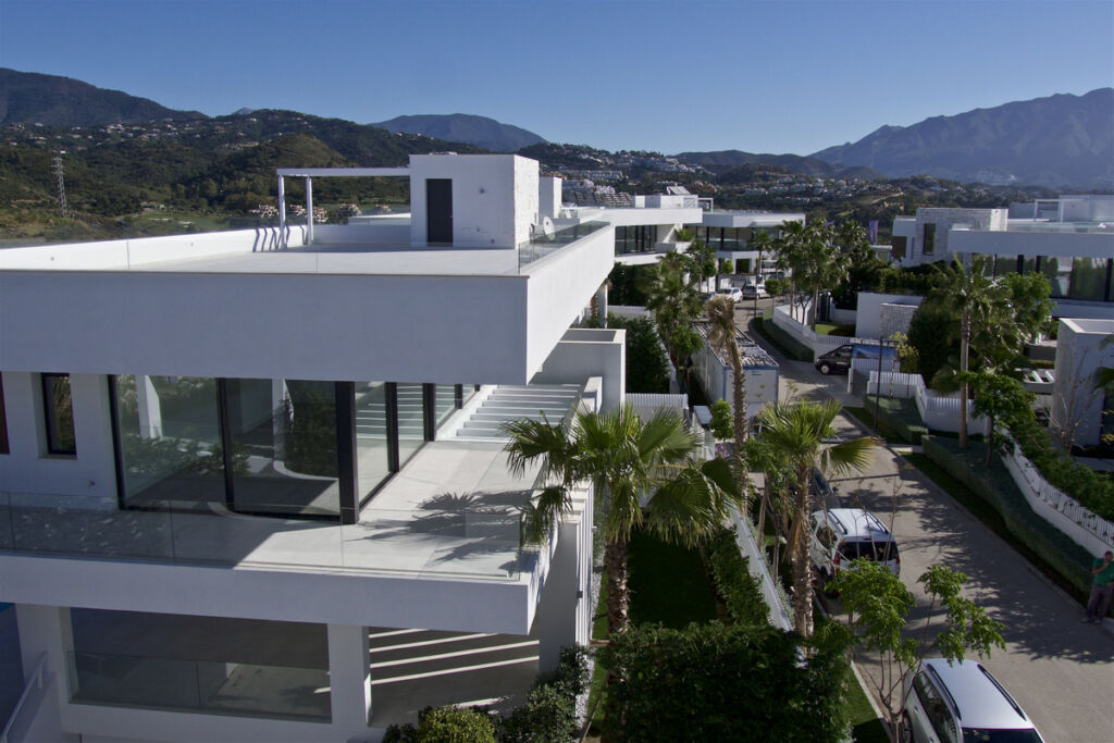 Detached Villa Benahavís Málaga - image 3