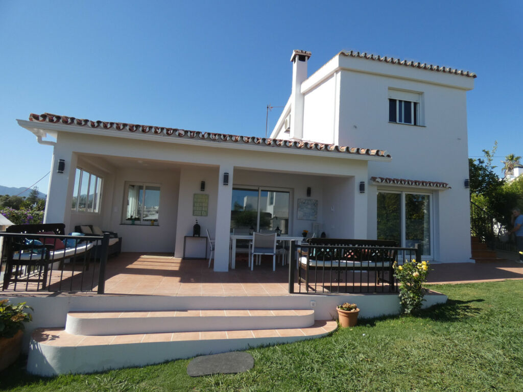 Detached Villa San Pedro de Alcántara Málaga - image 3