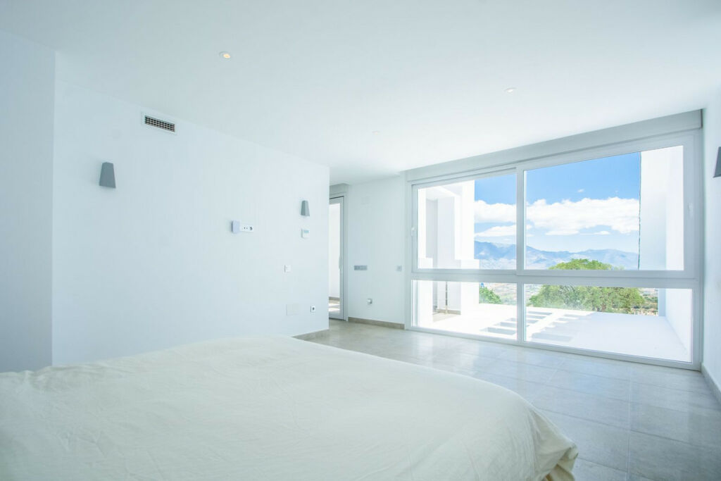 Detached Villa La Mairena Málaga - image 30