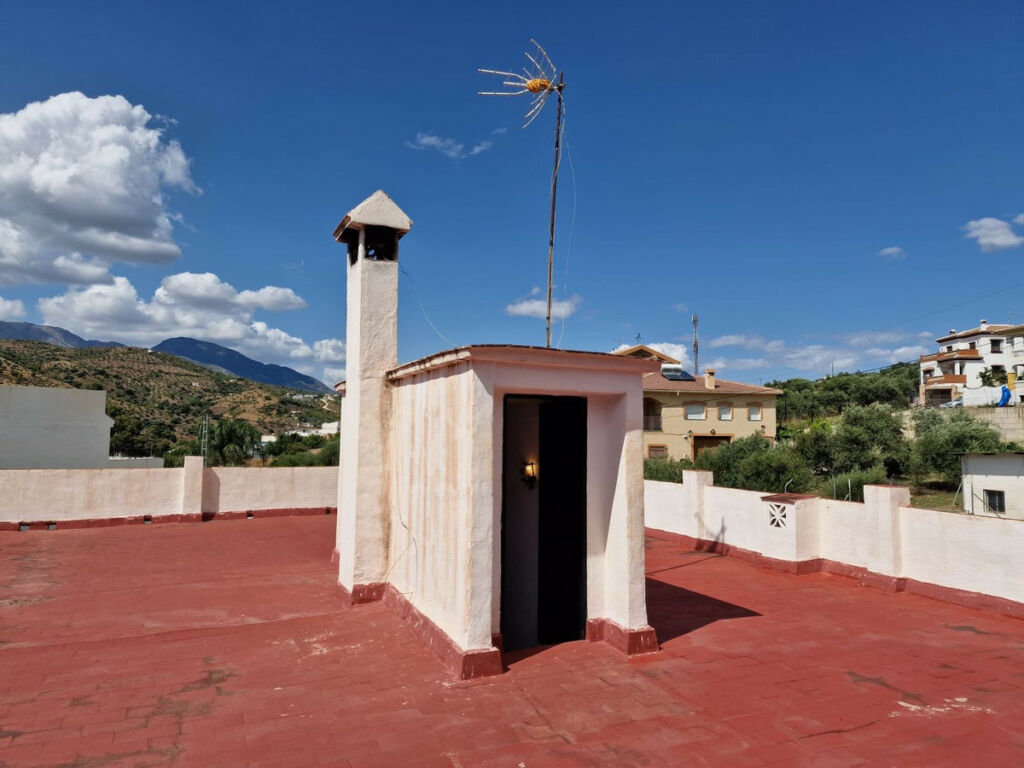 Detached Villa Tolox Málaga - image 31