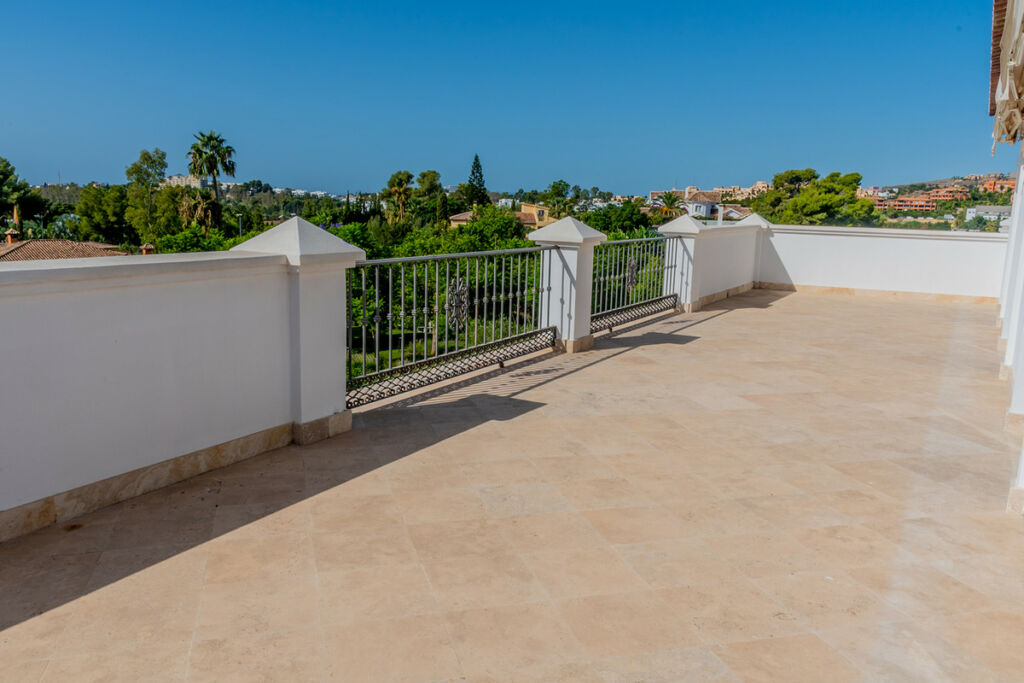 Detached Villa Guadalmina Alta Málaga - image 31