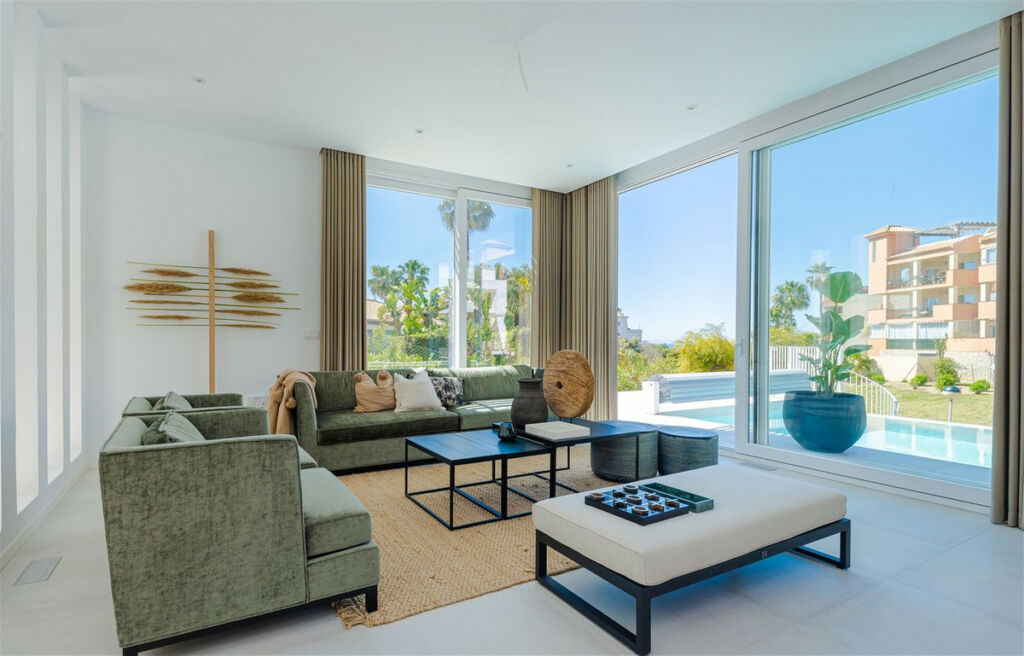 Detached Villa Riviera del Sol Málaga - image 31