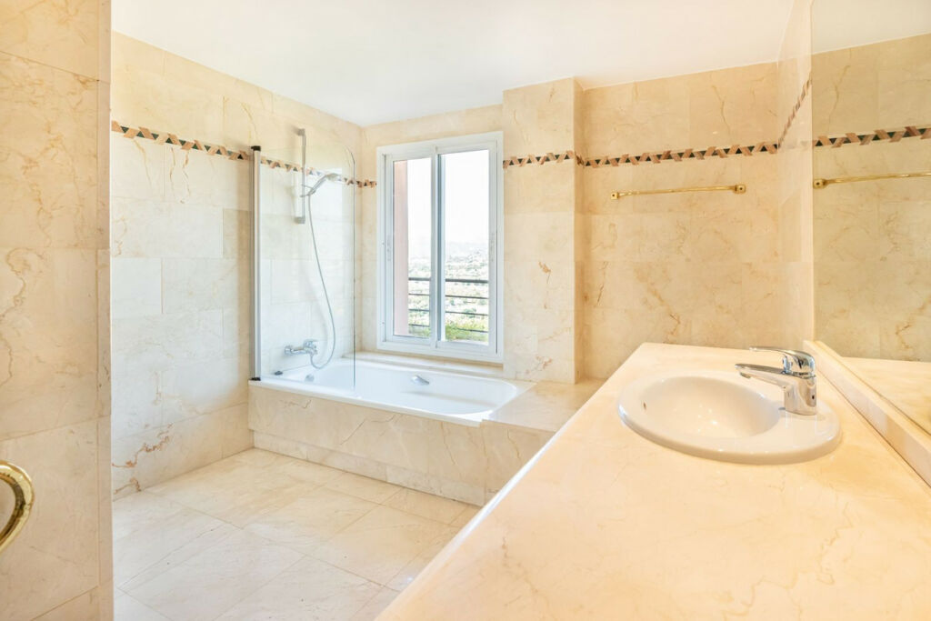 Penthouse Nueva Andalucía Málaga - image 32