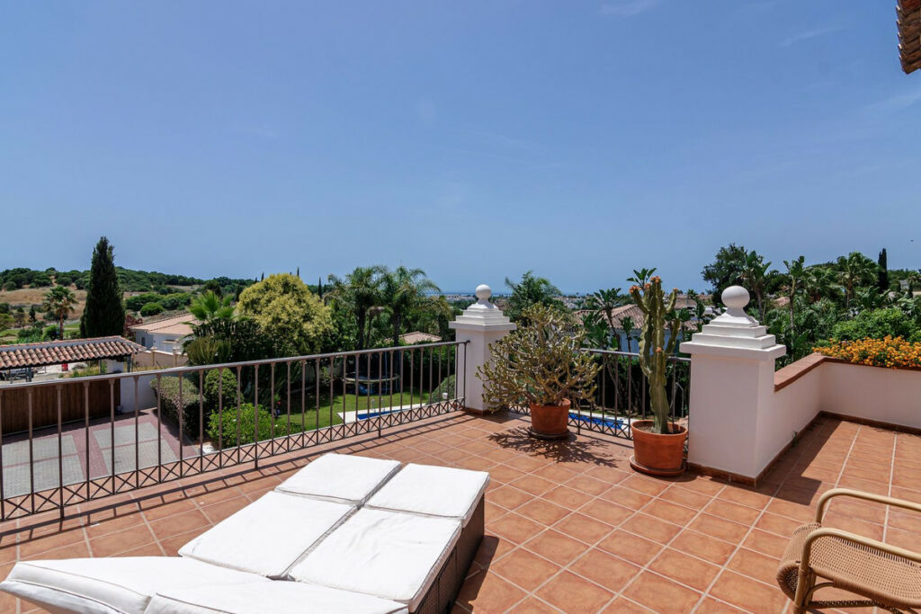 Detached Villa Benahavís Málaga - image 32