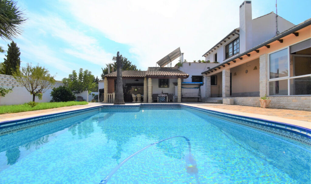 Detached Villa Villamartin Alicante - image 33