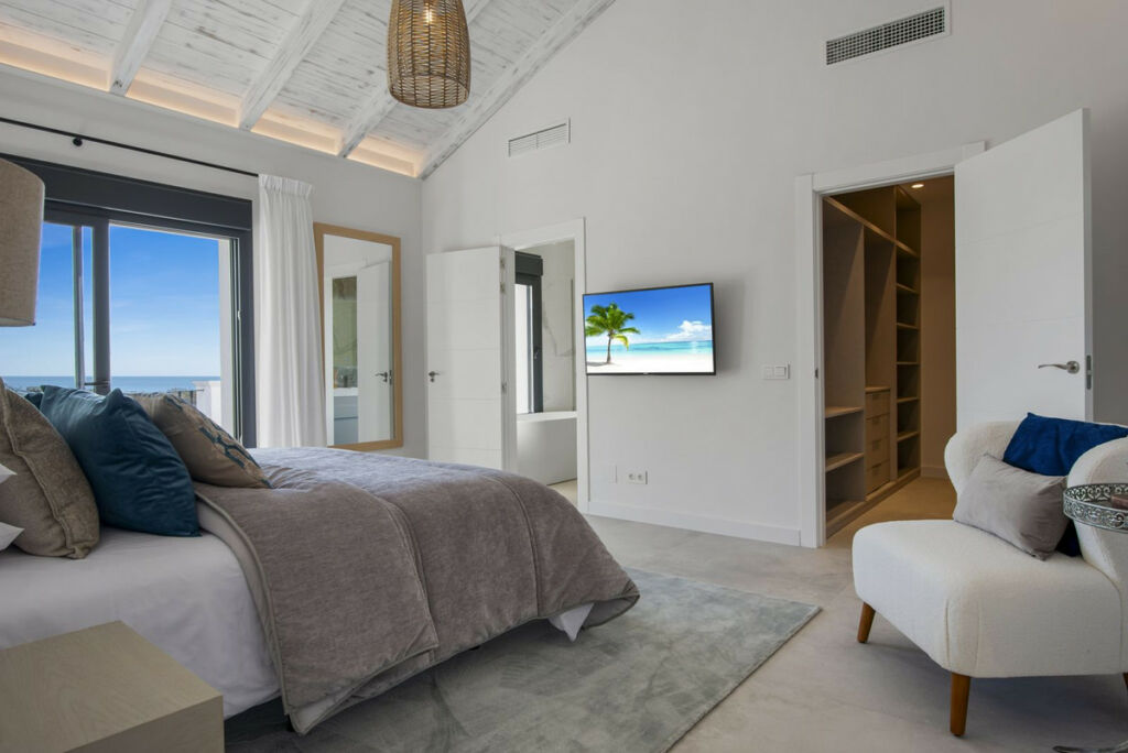 Detached Villa Los Flamingos Málaga - image 33