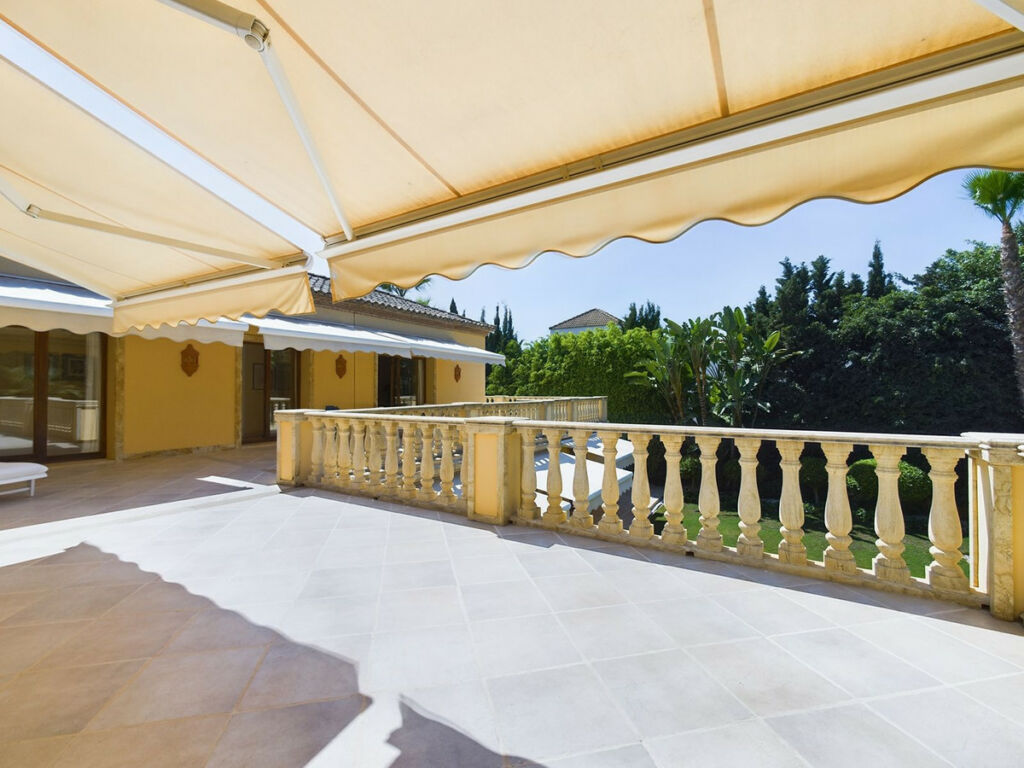 Detached Villa Nueva Andalucía Málaga - image 34