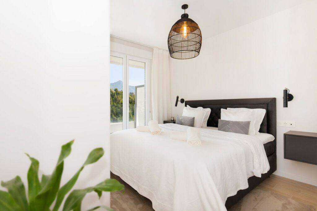 Middle Floor Apartment La Campana Málaga - image 34