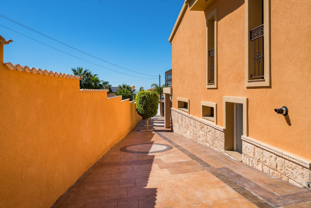 Detached Villa Ciudad Quesada Alicante - image 35