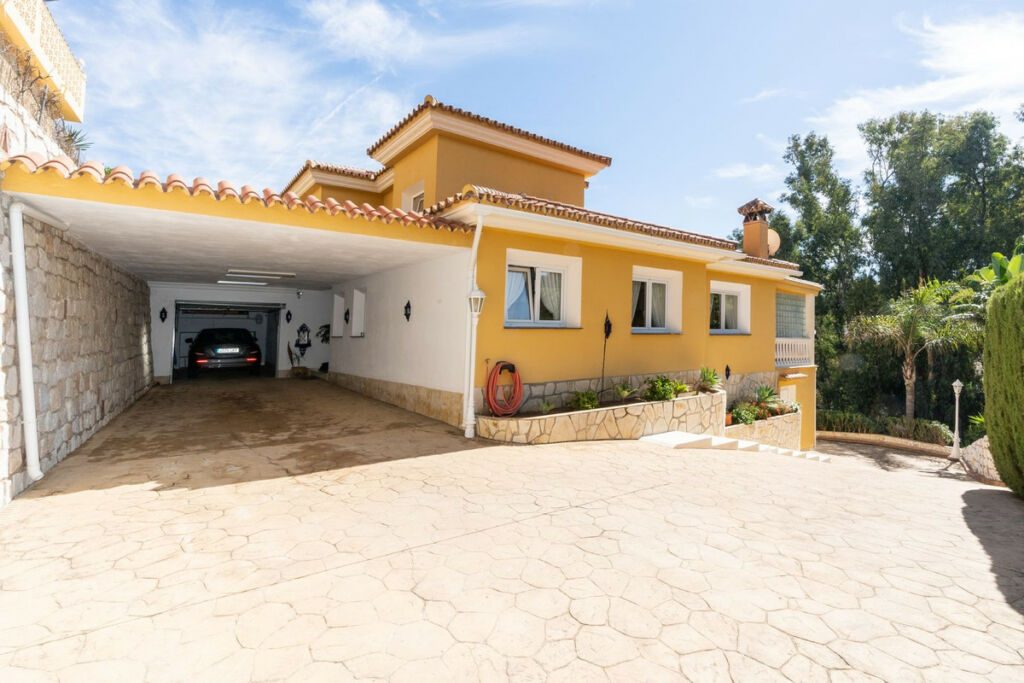 Detached Villa Torrenueva Málaga - image 35