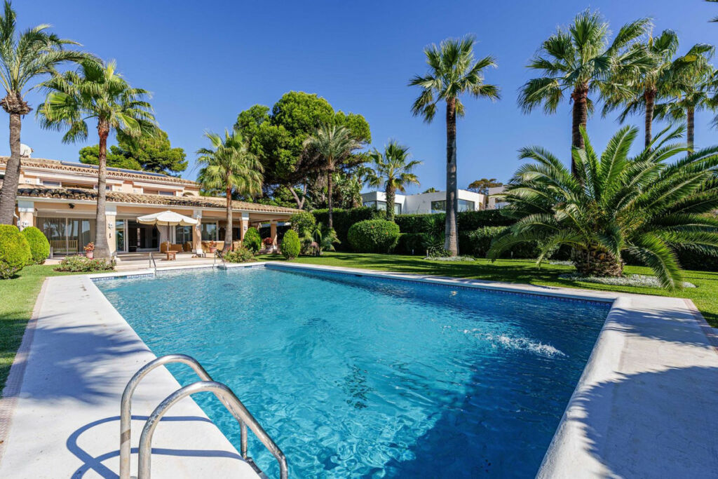 Detached Villa Benamara Málaga - image 37