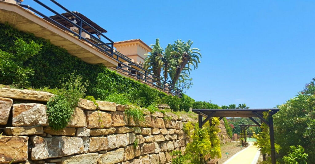 Detached Villa Estepona Málaga - image 37