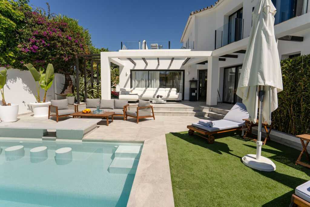 Detached Villa Puerto Banús Málaga - image 38