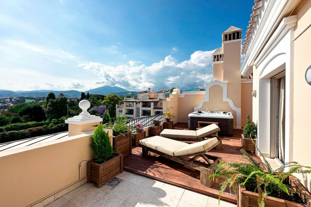 Penthouse Duplex The Golden Mile Málaga - image 4