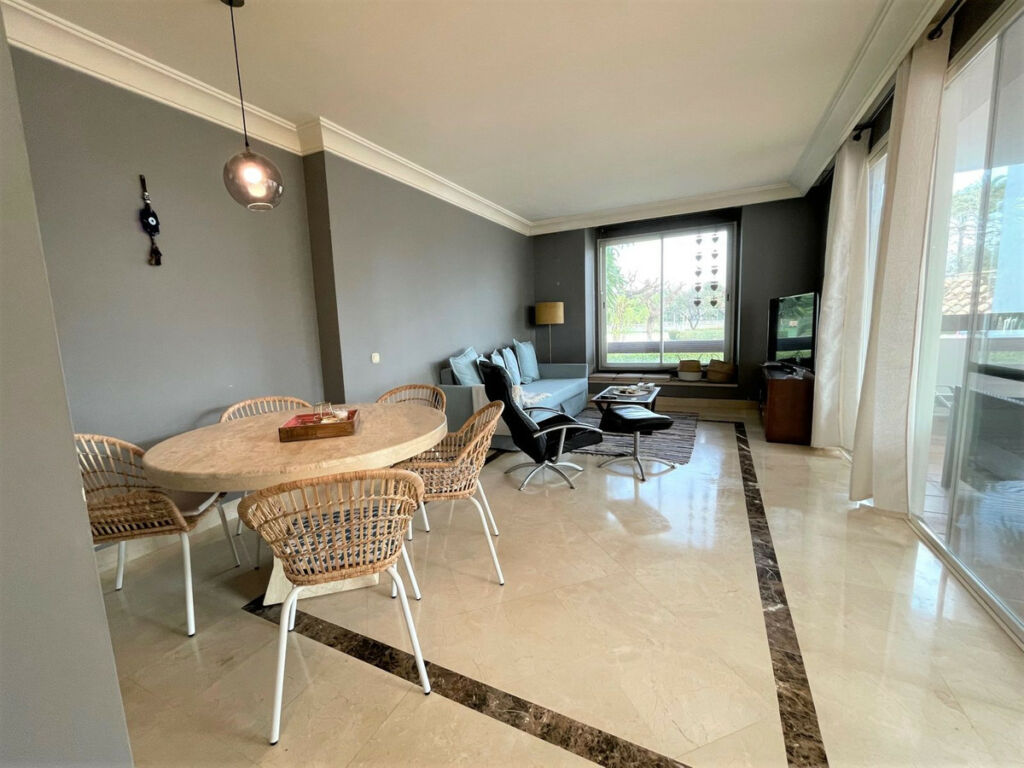 Ground Floor Apartment Estepona Málaga - image 4