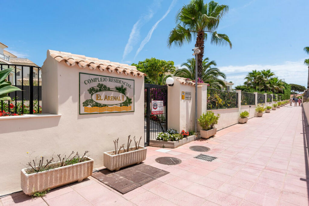 Townhouse Costabella Málaga - image 4