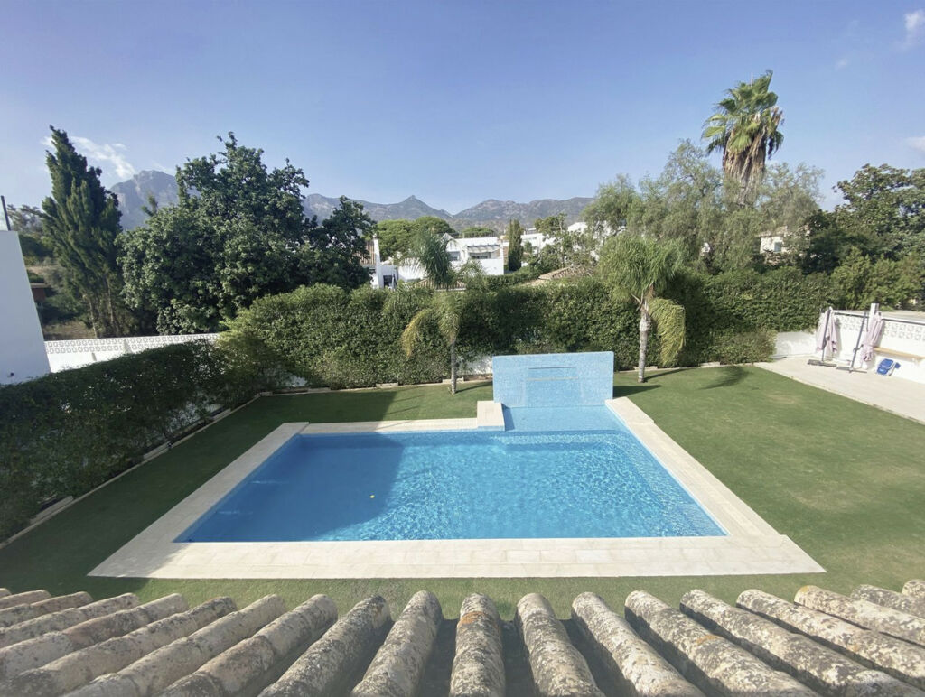 Detached Villa Marbella Málaga - image 4