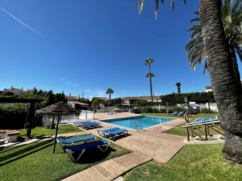Ground Floor Apartment Riviera del Sol Málaga - image 4