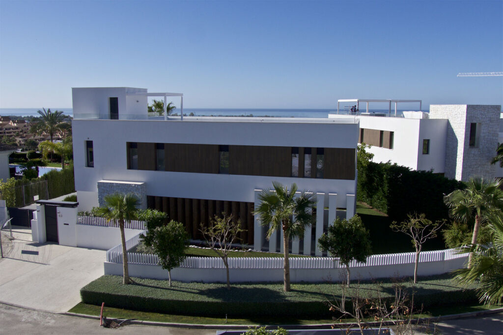 Detached Villa Benahavís Málaga - image 4