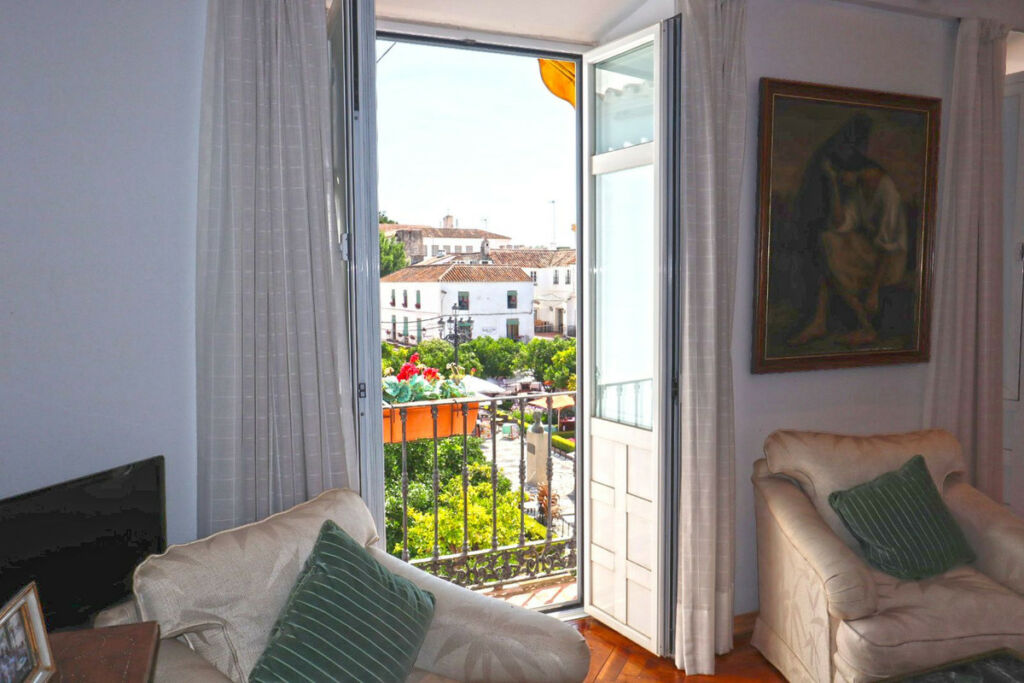 Middle Floor Apartment Marbella Málaga - image 4