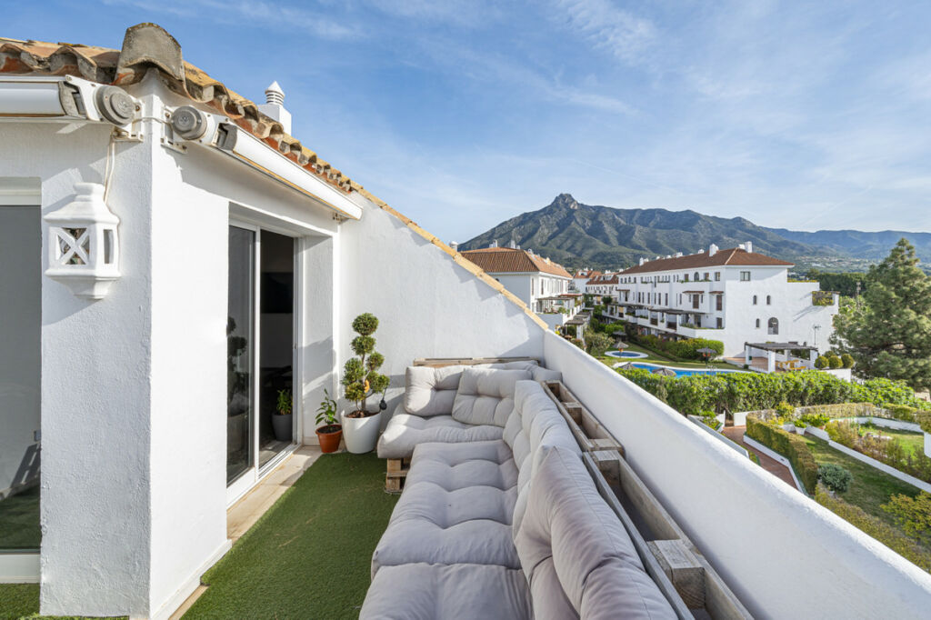 Penthouse The Golden Mile Málaga - image 3
