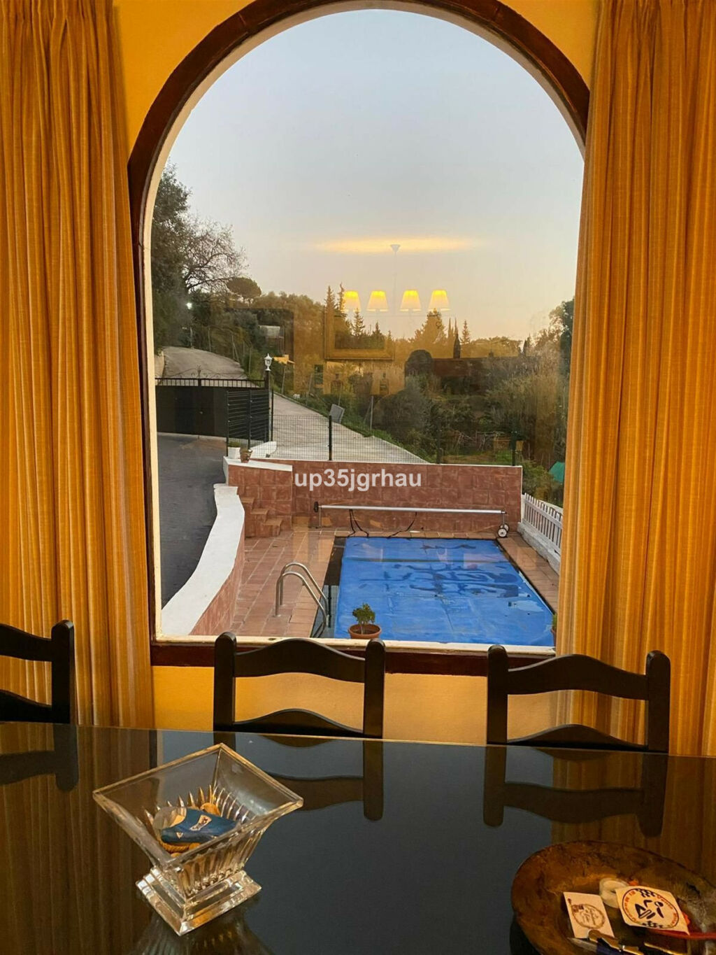 Detached Villa Estepona Málaga - image 4