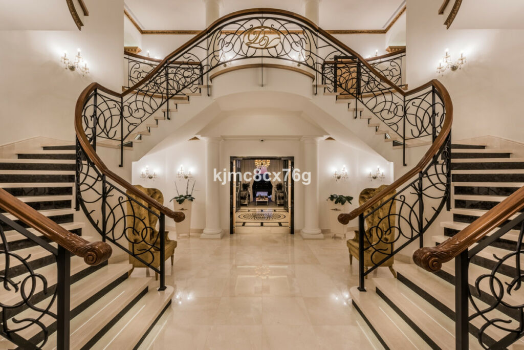 Detached Villa Hacienda Las Chapas Málaga - image 4