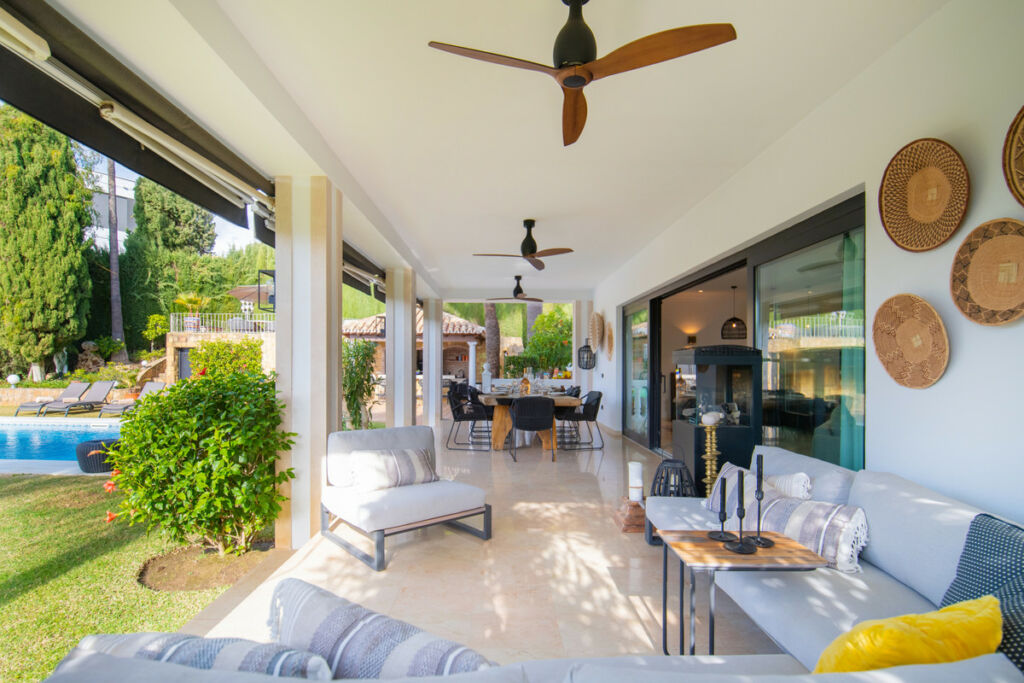 Detached Villa El Rosario Málaga - image 4