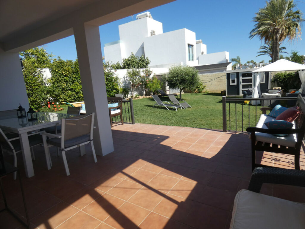 Detached Villa San Pedro de Alcántara Málaga - image 4
