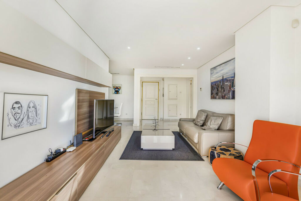 Ground Floor Apartment Nueva Andalucía Málaga - image 4