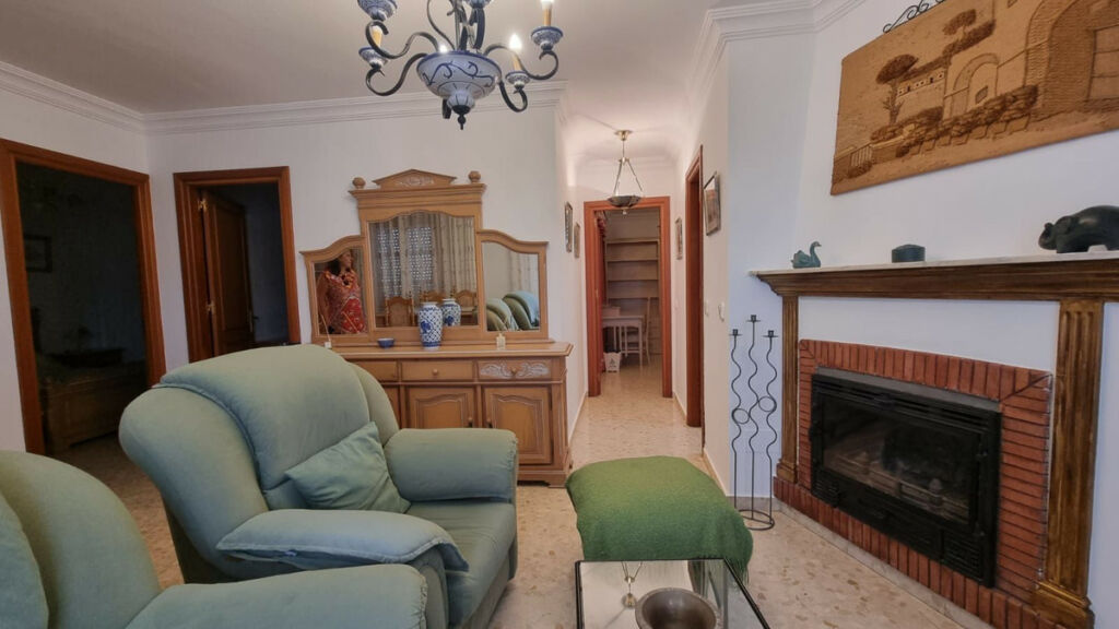 Townhouse Estepona Málaga - image 4