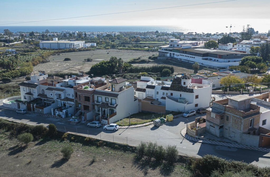 Residential Plot Cancelada Málaga - image 4
