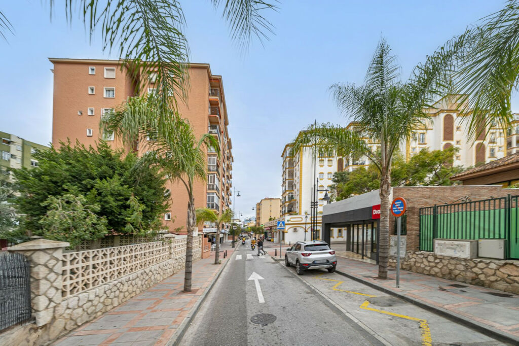 Shop Fuengirola Málaga - image 40