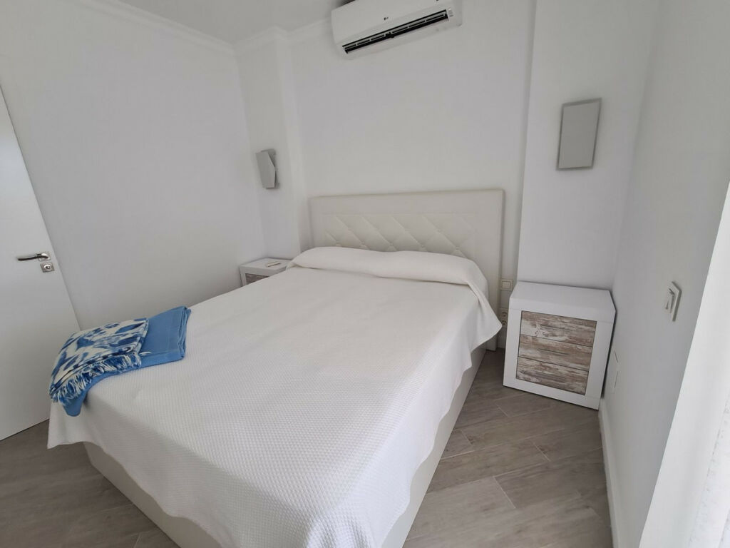 Middle Floor Apartment Calahonda Málaga - image 41
