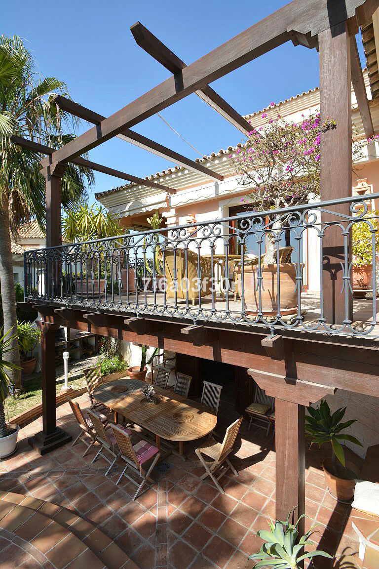 Detached Villa Nueva Andalucía Málaga - image 41
