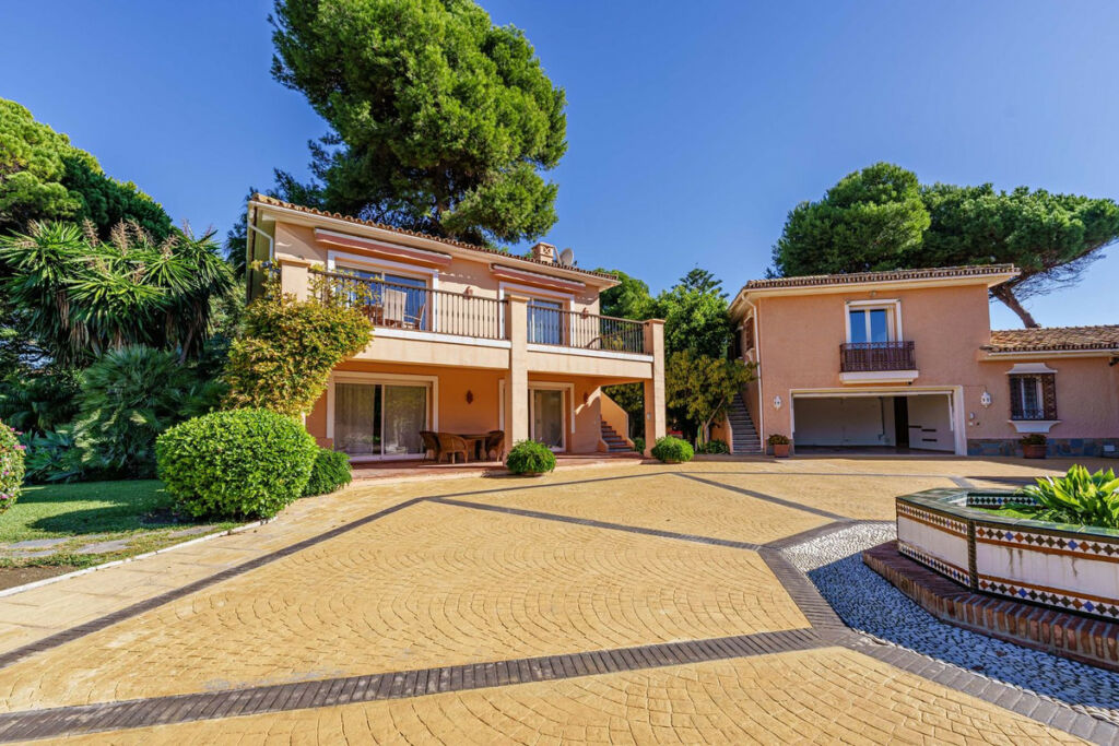 Detached Villa Benamara Málaga - image 41