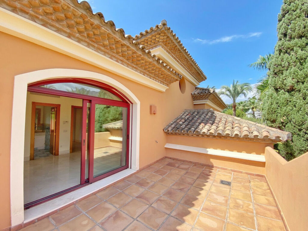 Detached Villa Sierra Blanca Málaga - image 48