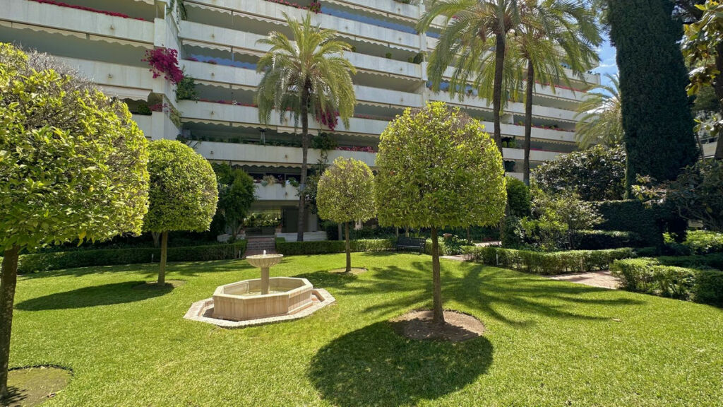 Middle Floor Apartment The Golden Mile Málaga - image 43