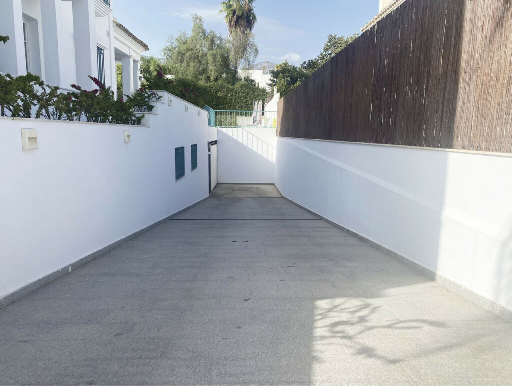 Detached Villa Marbella Málaga - image 42