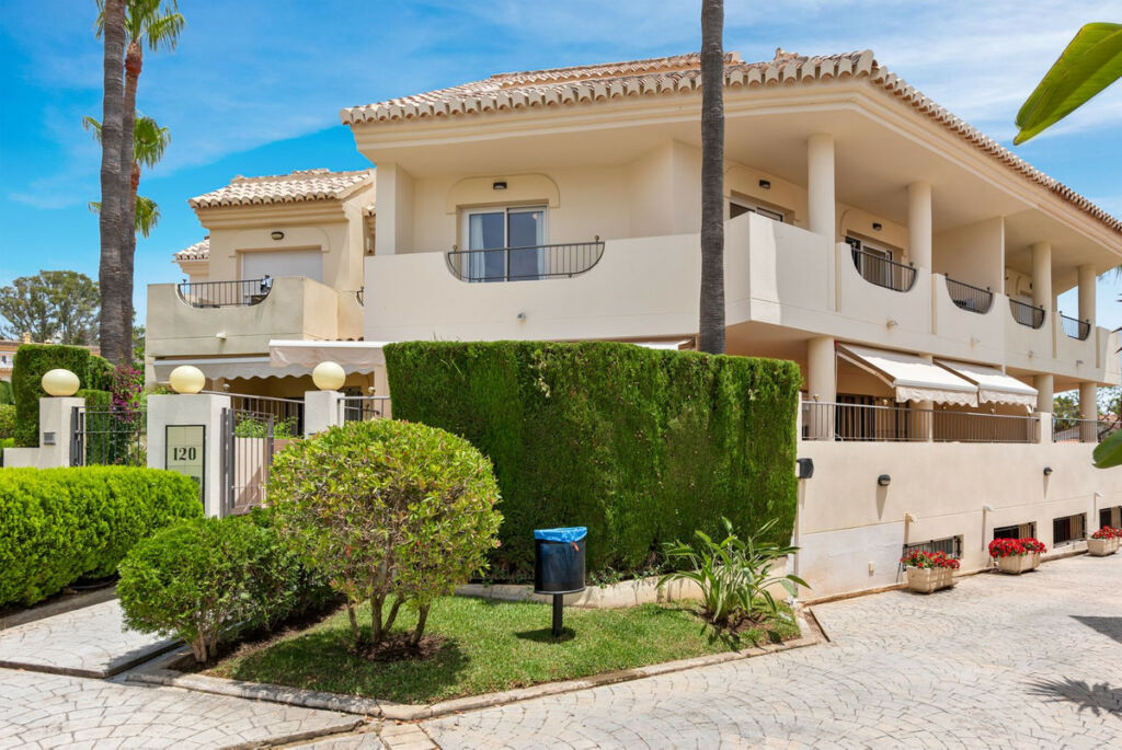 Townhouse Costabella Málaga - image 45