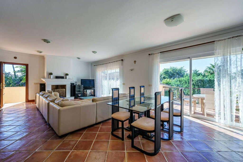 Detached Villa Benamara Málaga - image 45