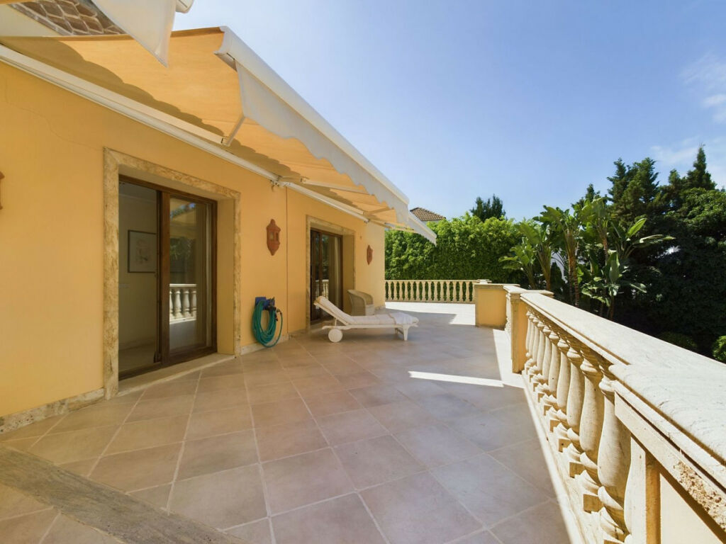 Detached Villa Nueva Andalucía Málaga - image 46