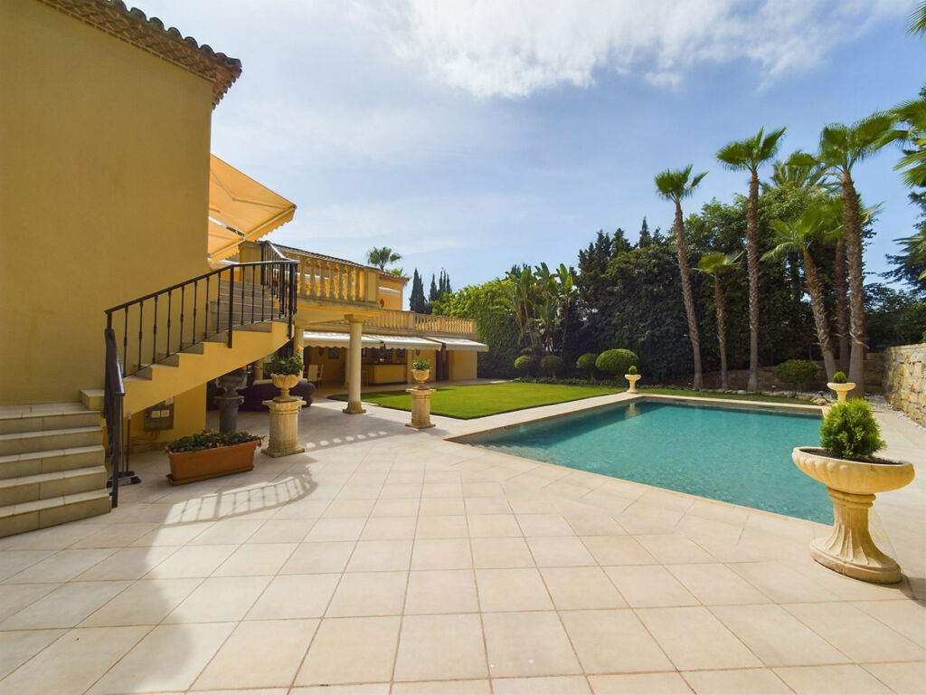 Detached Villa Nueva Andalucía Málaga - image 47