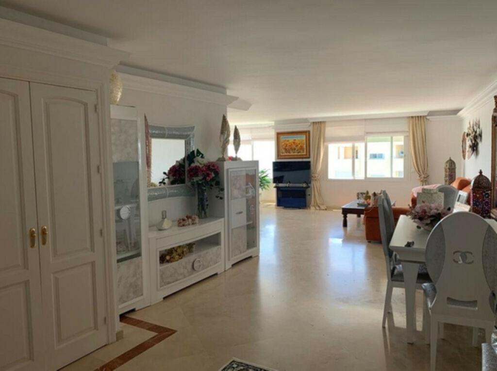 Penthouse Estepona Málaga - image 11