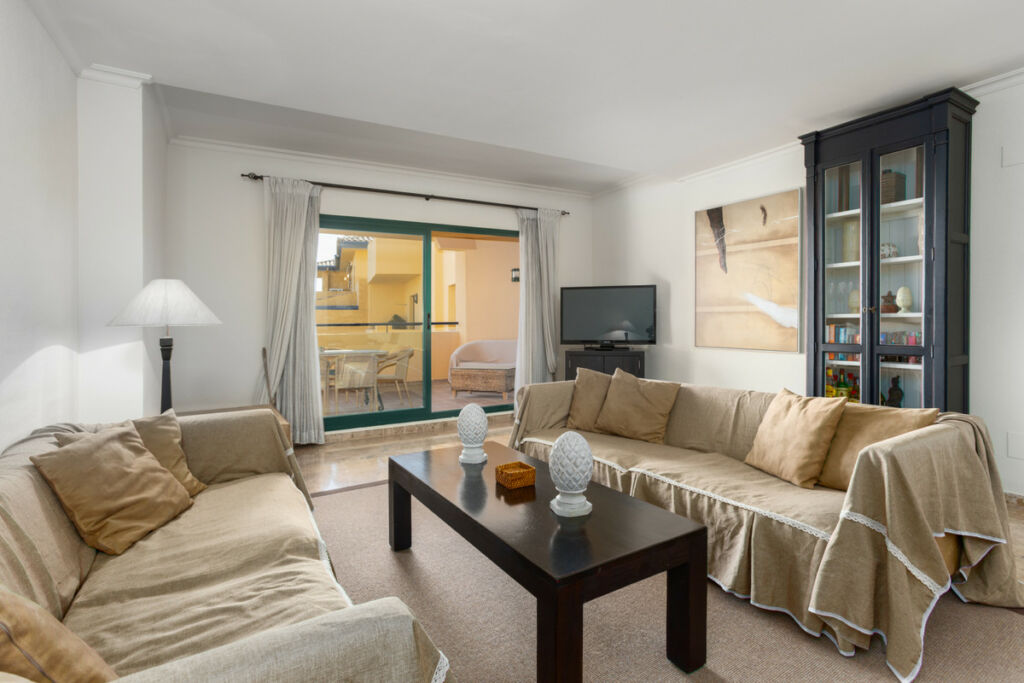Top Floor Apartment San Pedro de Alcántara Málaga - image 5