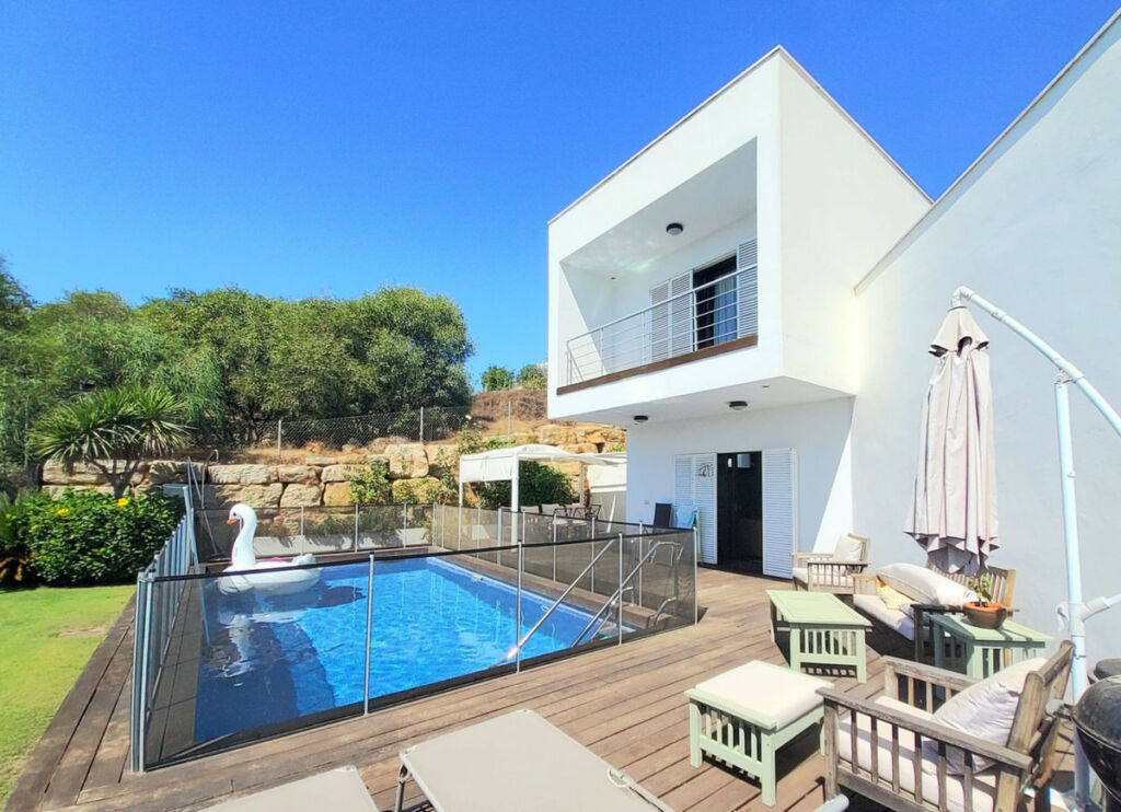 Detached Villa Torreguadiaro Cádiz - image 5