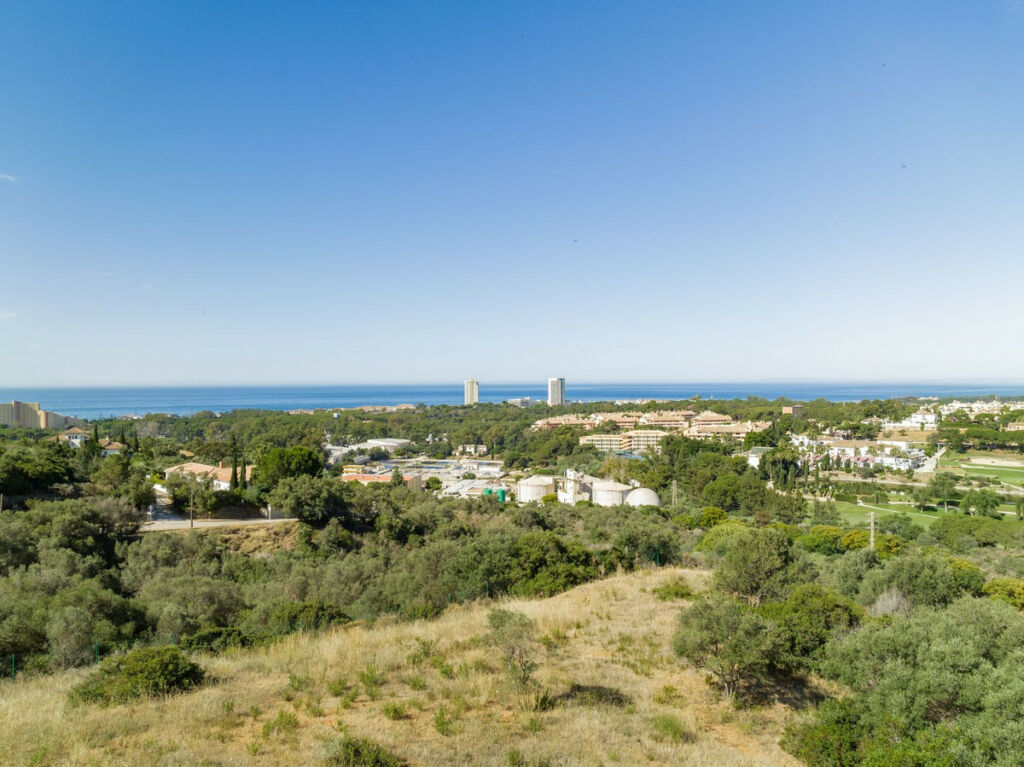 Residential Plot Elviria Málaga - image 5